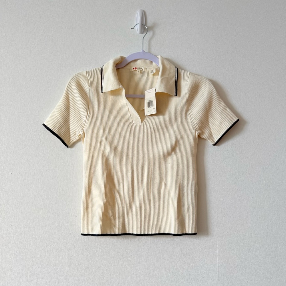 [SOLD] NWT Levi’s short sleeve polo sweater